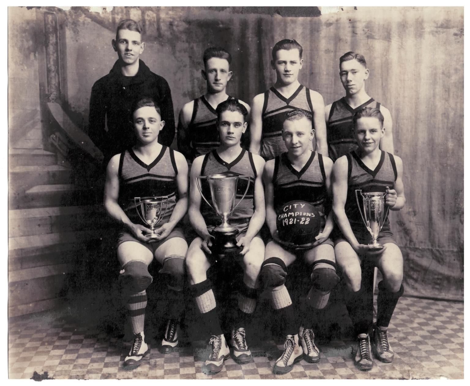 Boys Basketball 1921-22 City Champions photo